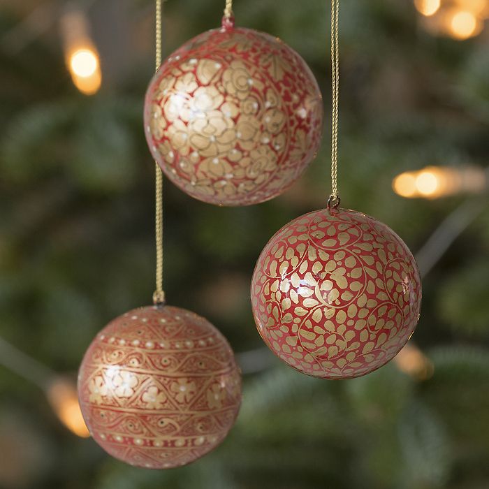 6 Papiermaché Christbaumkugeln Udhampur Rot und Gold