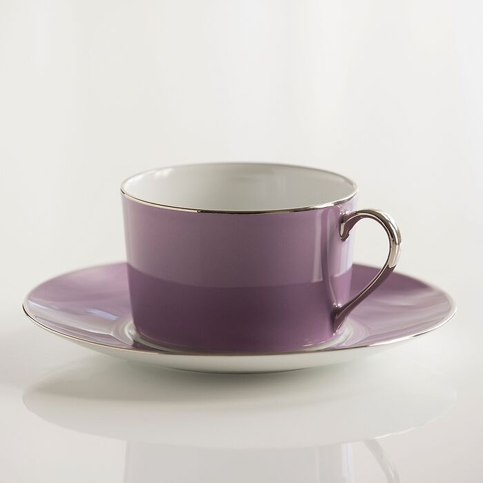 Porcelaine de Limoges Tasse mit Untertasse Lila